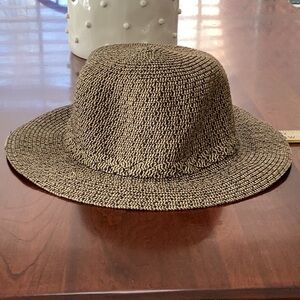 Talbots woven hat, NWOT, black and gold